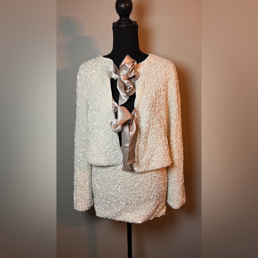 Commense bow detail sequined jacket and skirt set - Picture 4 of 8